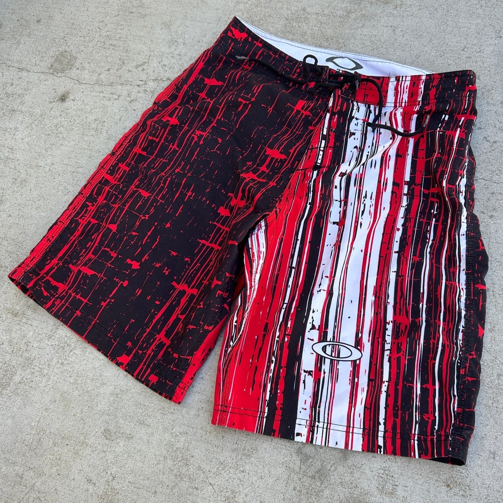 Oakley Board Shorts Size 33 Red Black White Glitch Stripe Vintage Y2K Skate Surf